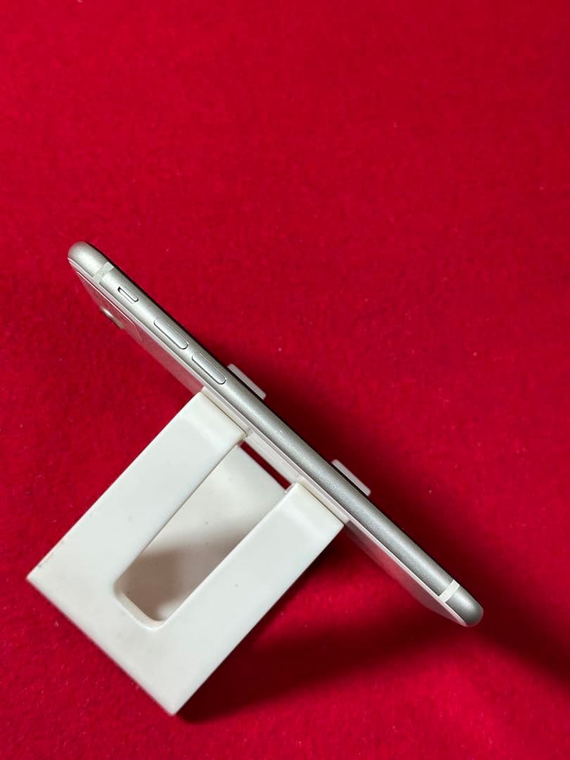 【3589】iPhone SE3第3世代スターライト 128GB simフリー