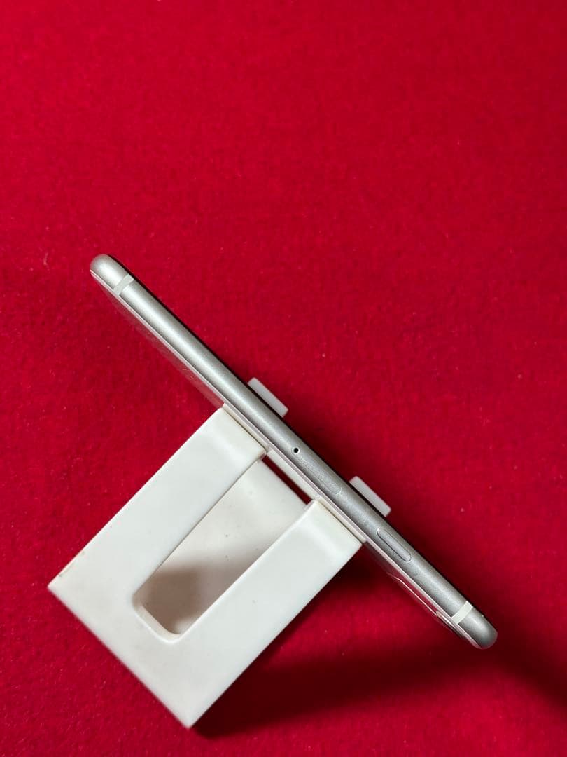 【3589】iPhone SE3第3世代スターライト 128GB simフリー