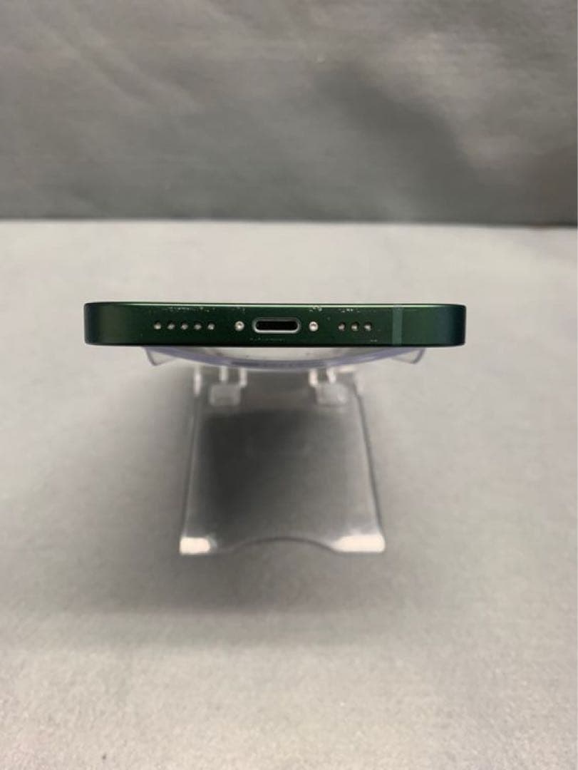 中古美品　国内版　simフリー　iPhone13 512GB