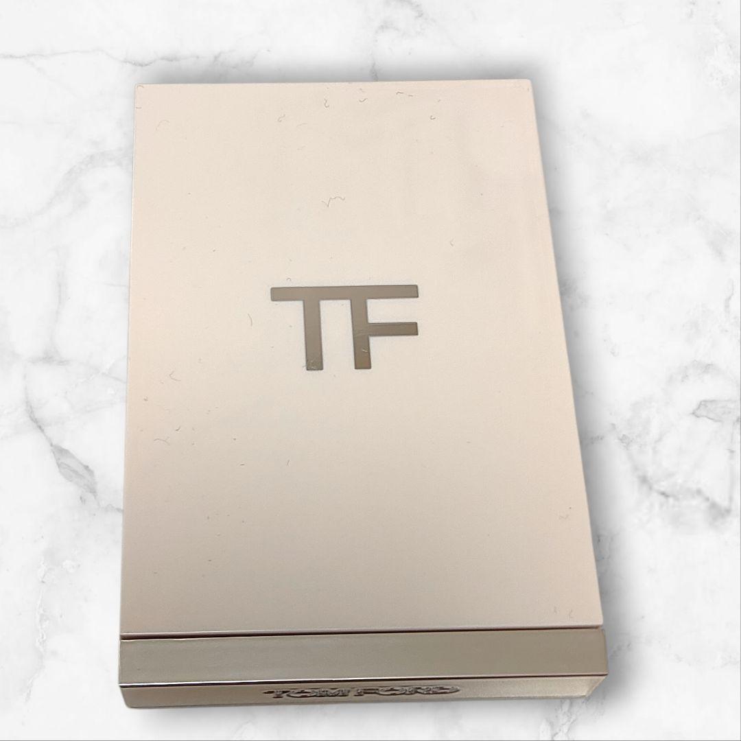 TOM FORD ソレイユアイカラークォード　シャレーミンク /01SN