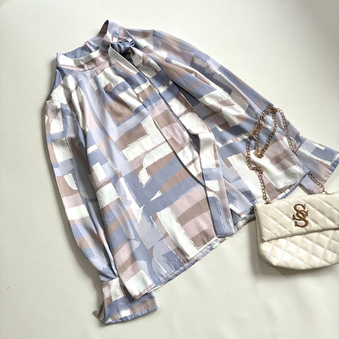 ◆極美品◆ANAYI◆スクエア幾何プリントサイドボウタイブラウス◆パープル◆S