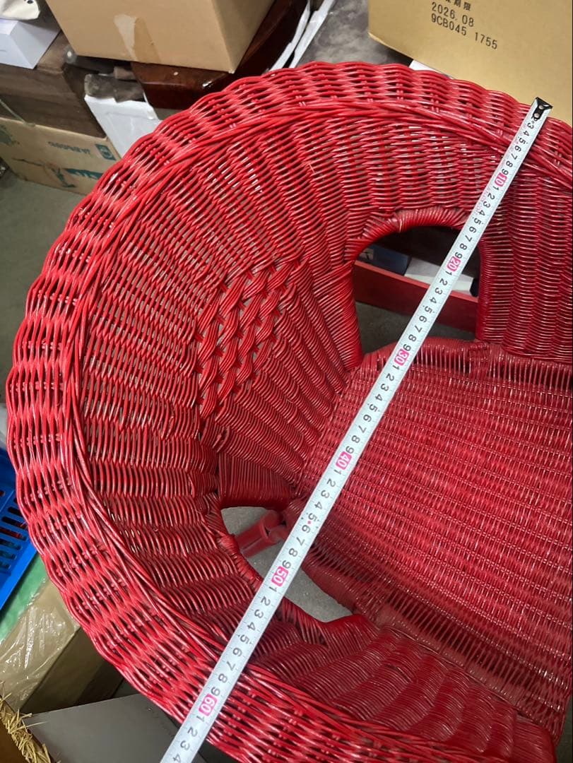 ヴィンテージ　赤いラタンチェア　アーム　籐椅子