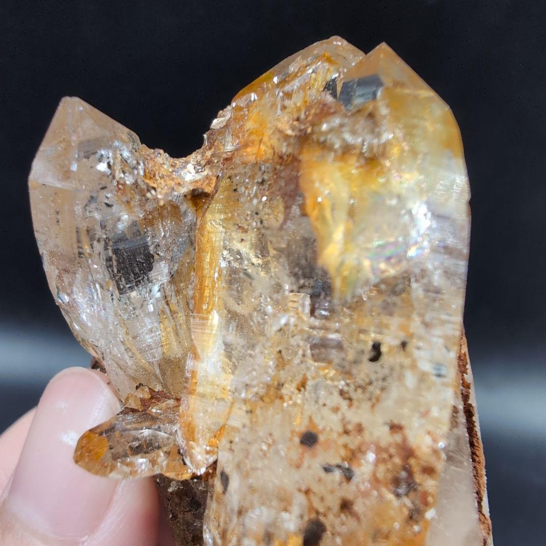 高品質 ガネッシュヒマール産　水晶　ポイント D