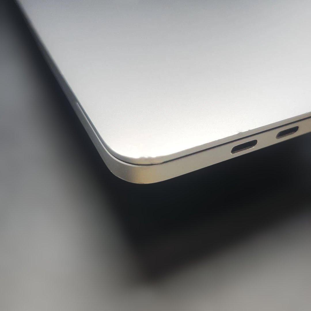 MacBook Pro (2020) 13inch　32GB 512GB