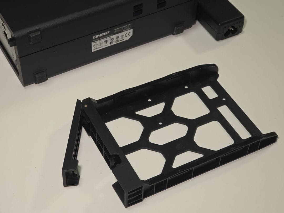 QNAP TS-119P II NAS (WD Red 4TB HDD付き)