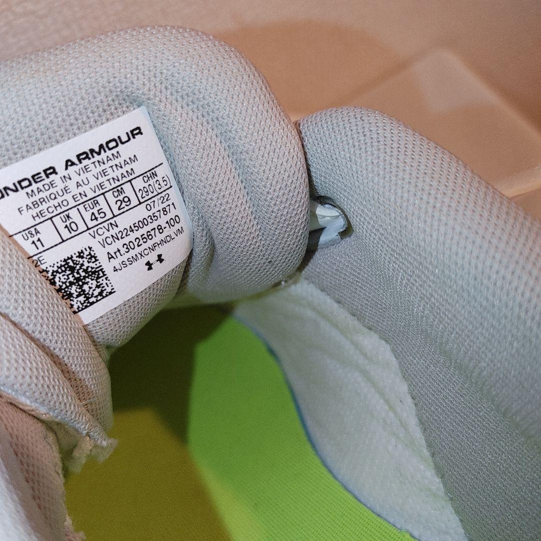 アンダーアーマー　トレーニングシューズ 野球　29.0センチ　ホワイト　高校野球