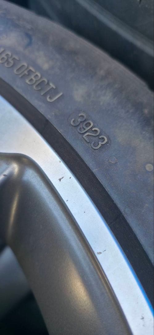 19インチ ホイールセット CONTINENTAL