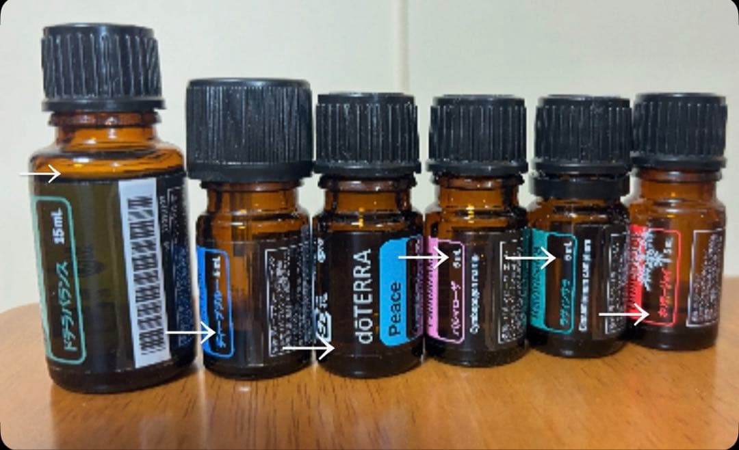 doTERRA 木製アクセサリーケース 25本入り＋開封済みオイル