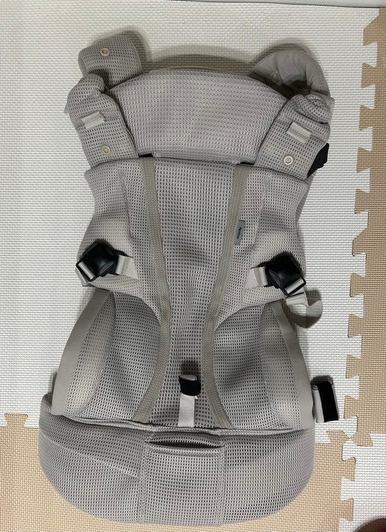 【美品】Aprica ラクリス 抱っこ紐 ホワイトアッシュ
