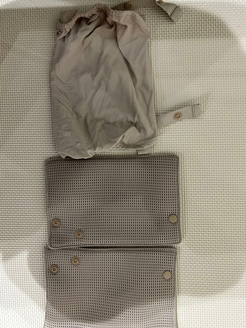 【美品】Aprica ラクリス 抱っこ紐 ホワイトアッシュ