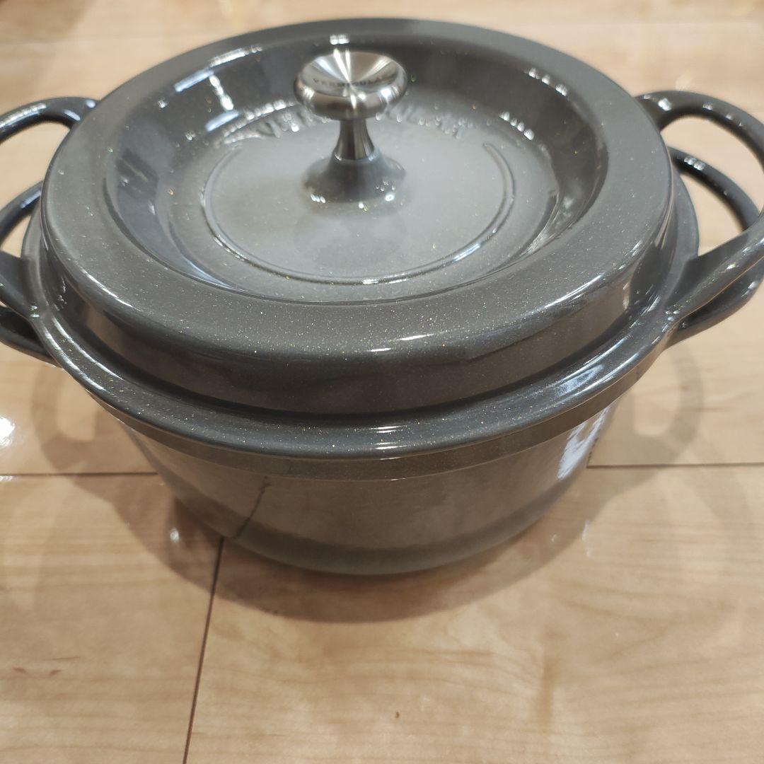 新品 Vermicular バーミキュラ オーブンポットラウンド 22 無水鍋