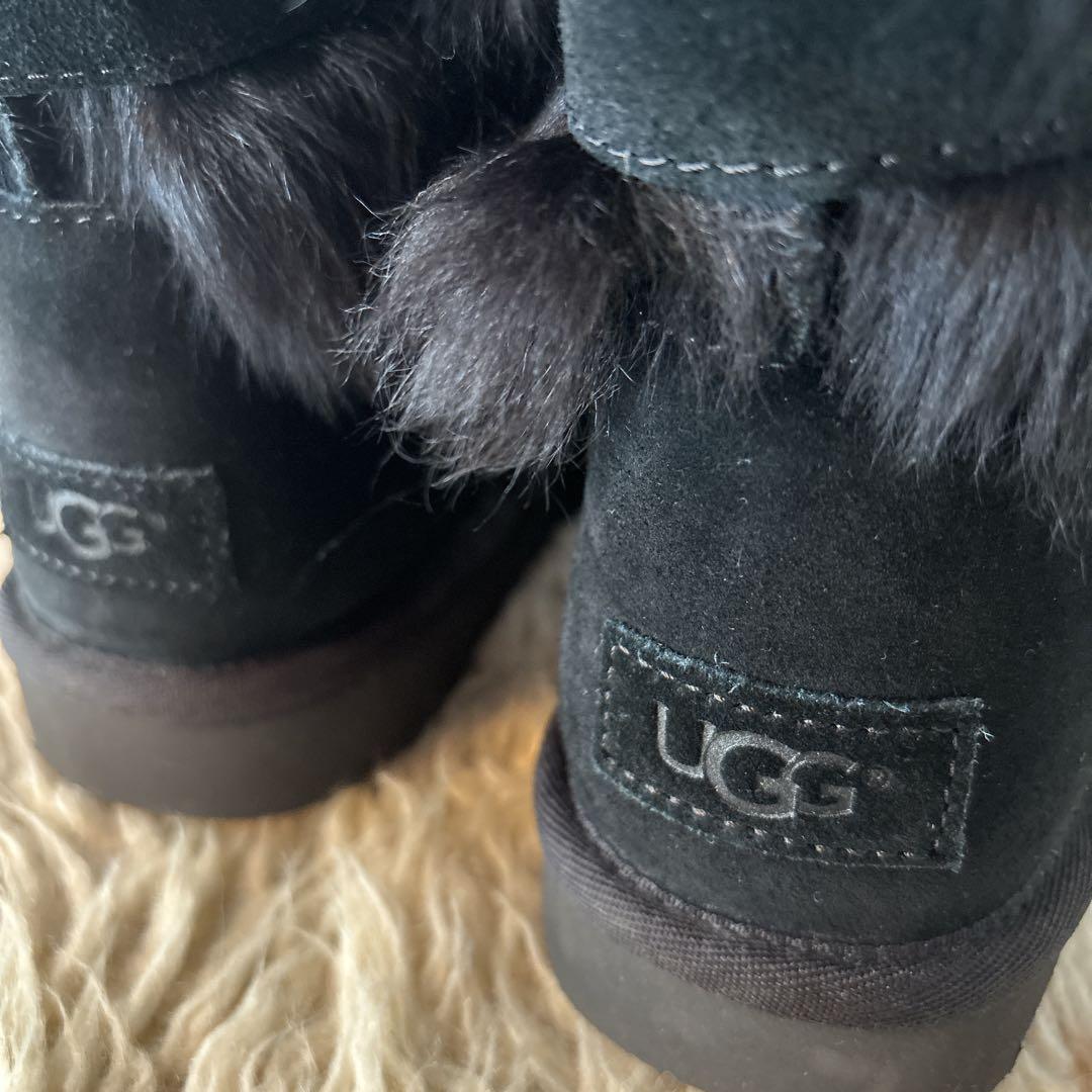 未使用品　UGG Valentina 'Black' ヴァレンティーナ　黒　25