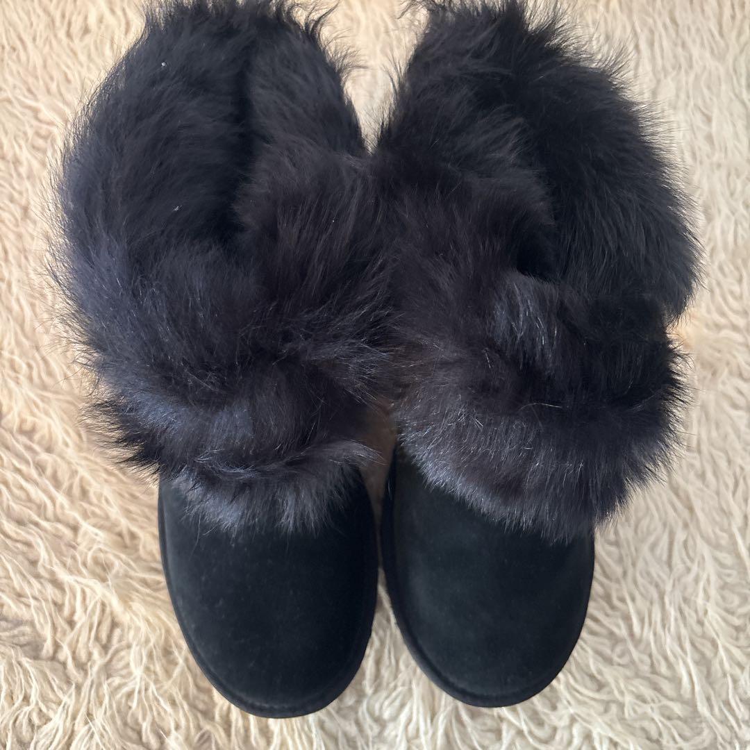 未使用品　UGG Valentina 'Black' ヴァレンティーナ　黒　25