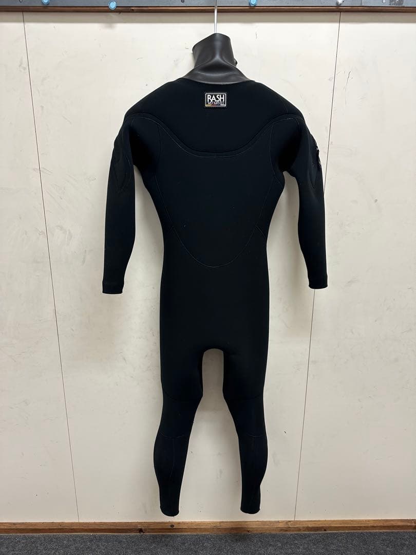 RASHブラックエディション（145000円）