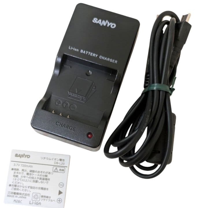 サンヨーホワイト SANYO Xacti DMX-CG9 ムービー ビデオカメラ