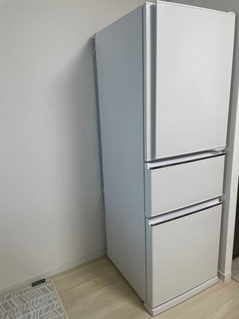 ホワイト冷蔵庫　三菱　MR-CX27D-W