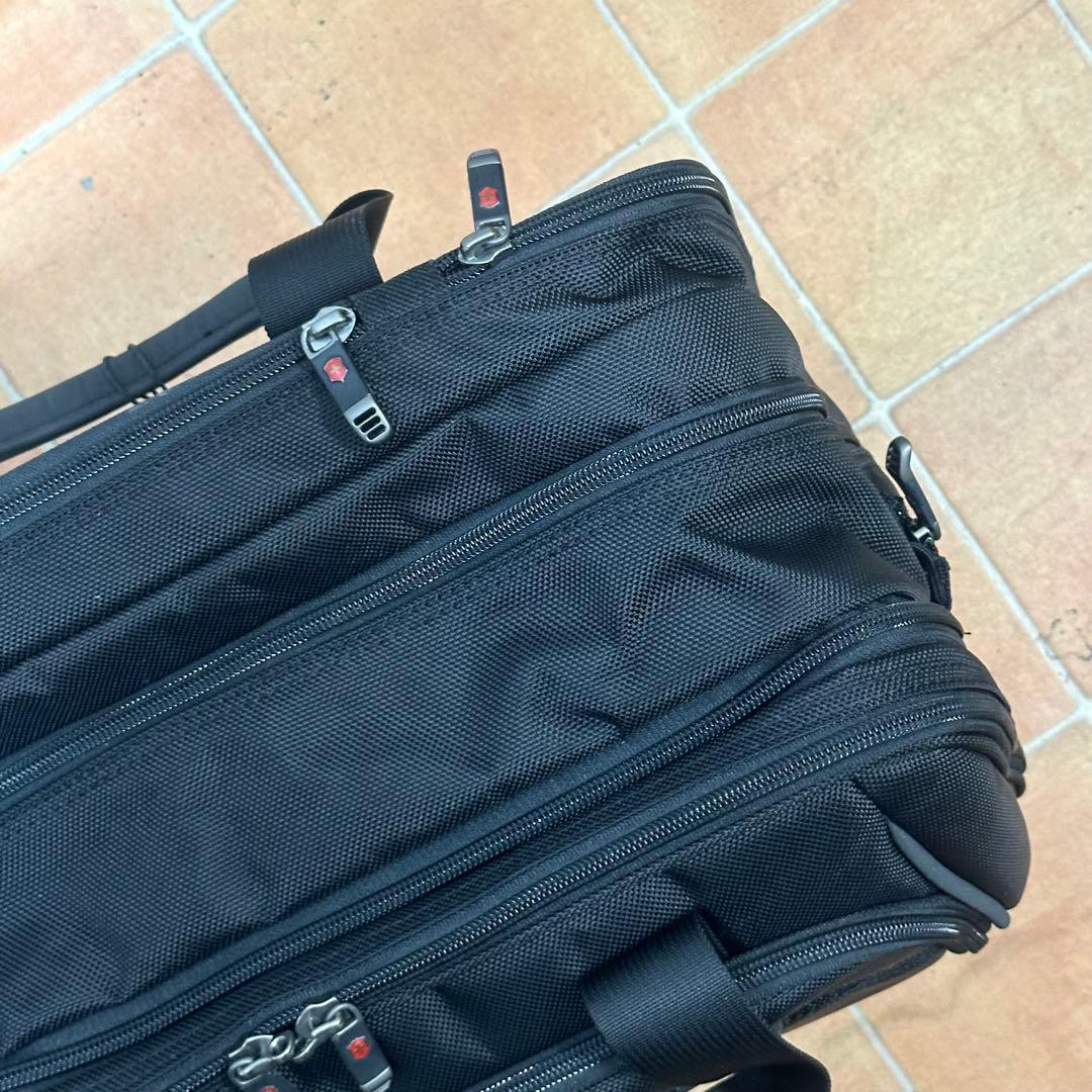 ★スイス軍★ビクトリノックス　ワークストラベラー2.0 軽量キャリーバッグ