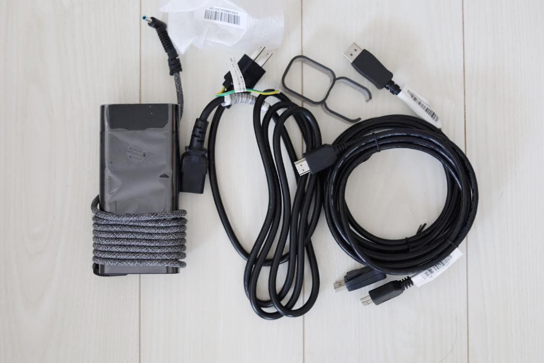 HP U32 4K HDR ディスプレイ 31.5インチ・4K