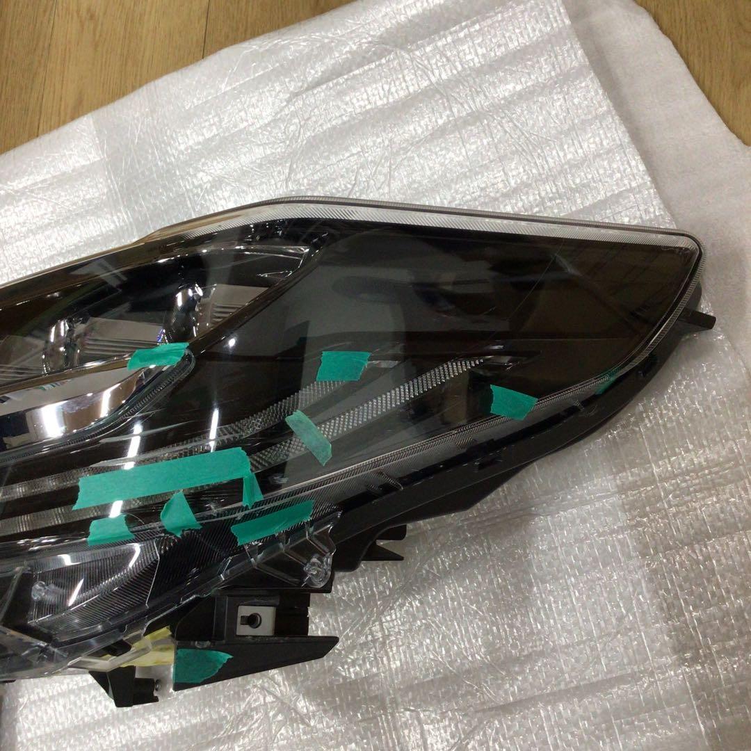 アルファード(AYH30)・左3眼ヘッドランプユニット（ジャンク品）