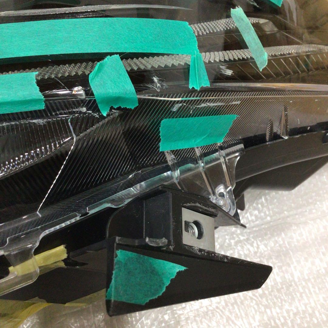 アルファード(AYH30)・左3眼ヘッドランプユニット（ジャンク品）