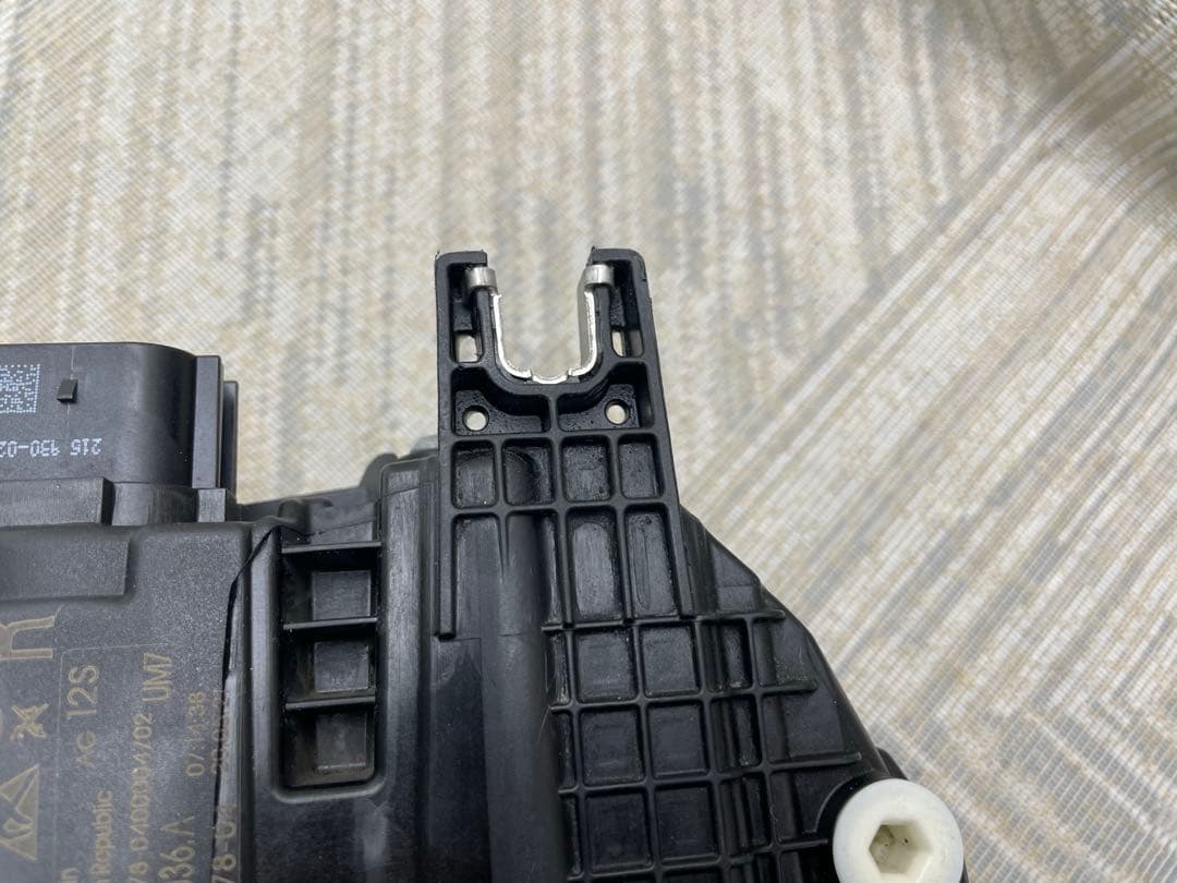 アウディ純正 F2DFBF A6 4A LED 右ライト 4K0941036A