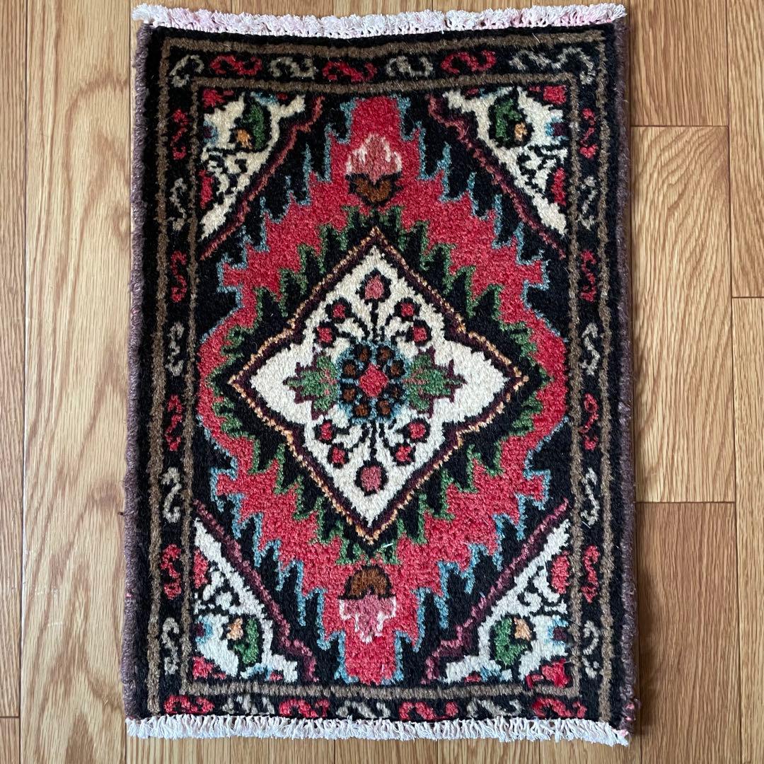 トライバルラグ ハマダン産 本物 ペルシャ絨毯 手織りサイズ 37/52cm