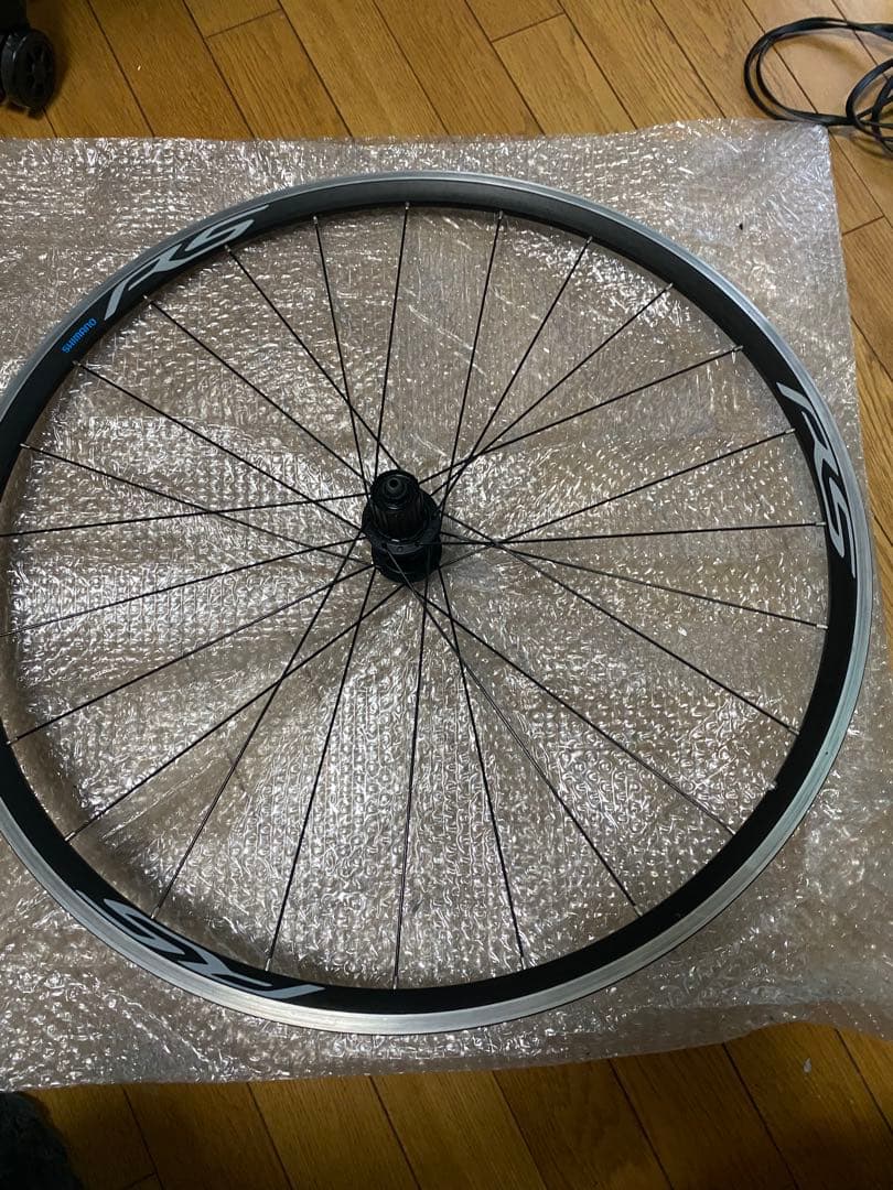 WH-RS100 完組ホイール ブラック/シルバー