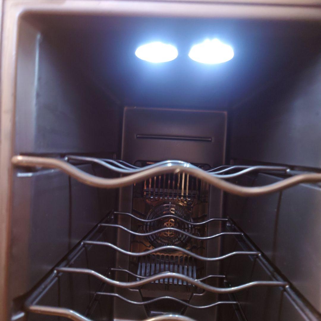 フィフティ　2021年製forest life ワインセラー　WCF-08 ８本