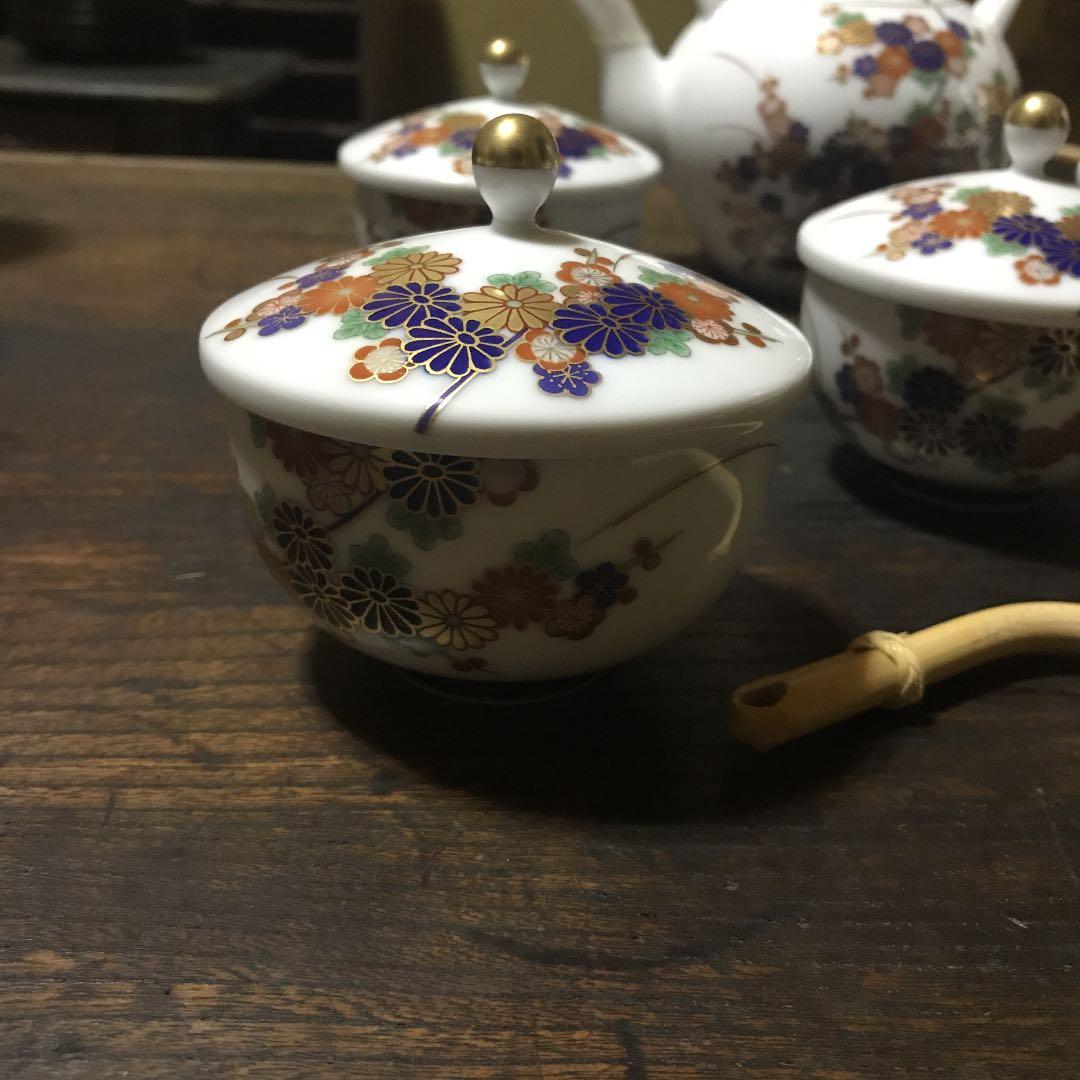 香蘭社　菊と梅模様　茶器揃い　共箱あり