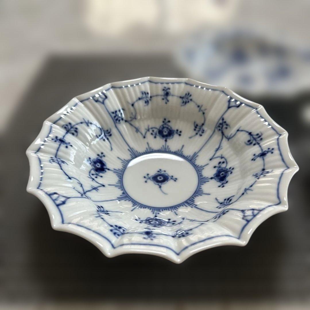 【⑦】ブルーフルーテッドプレインシェルディッシュ