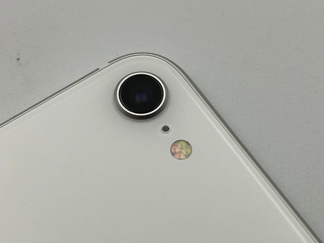 Apple iPhone SE (第二世代) A2296 64GB ホワイト