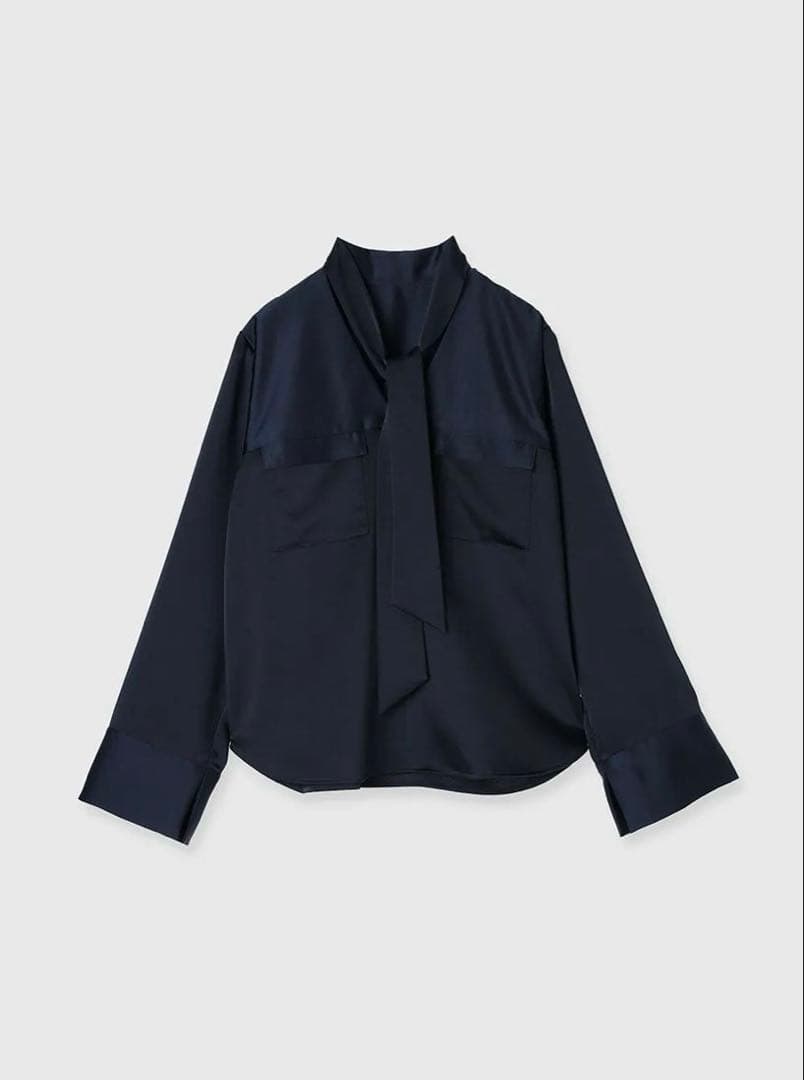 【美品】anuans（アニュアンス）サテンボウタイブラウス（ネイビー）