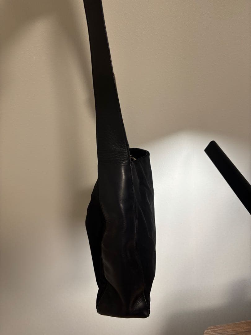 prada レザーショルダーバッグ