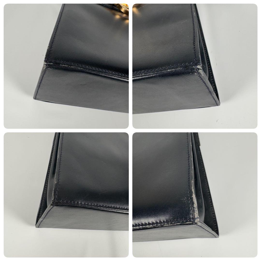 Salvatore Ferragamo ガンチーニ 2wayハンドバッグ 紺