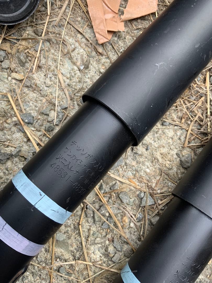 TOYOTAハリアー60系サスペンションキット　 6 A 21 TOKICO