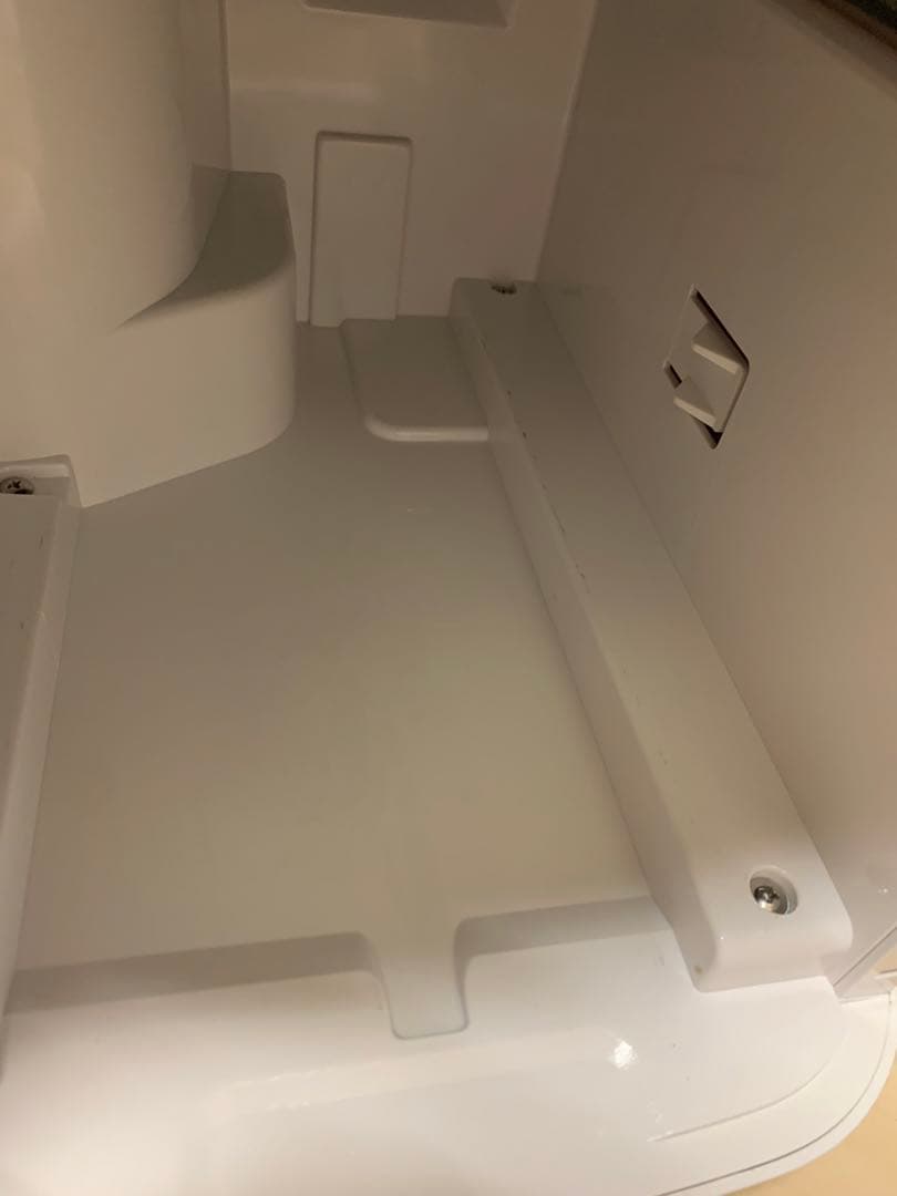 SHARP 除湿機 兼 加湿空気清浄機　プラズマクラスター KI-PD50-W