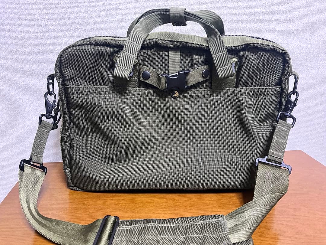 y*7様 briefing A4liner カーキ