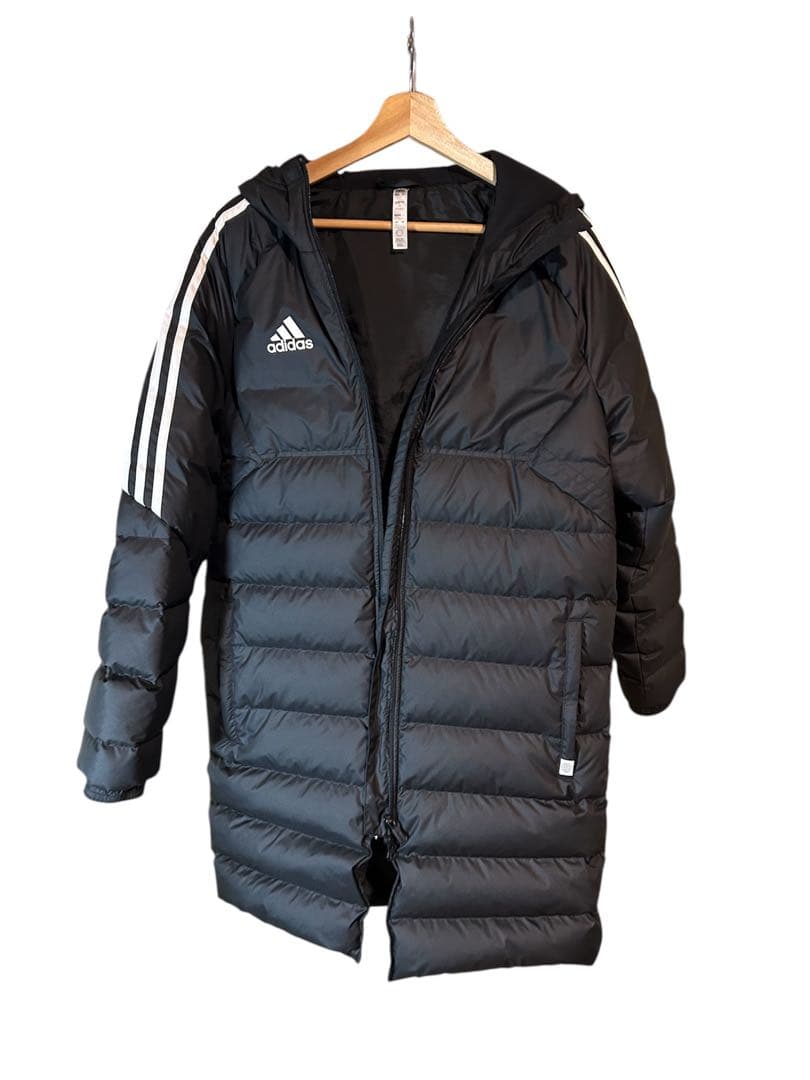 adidas 黒 ダウンコート フード付　未使用