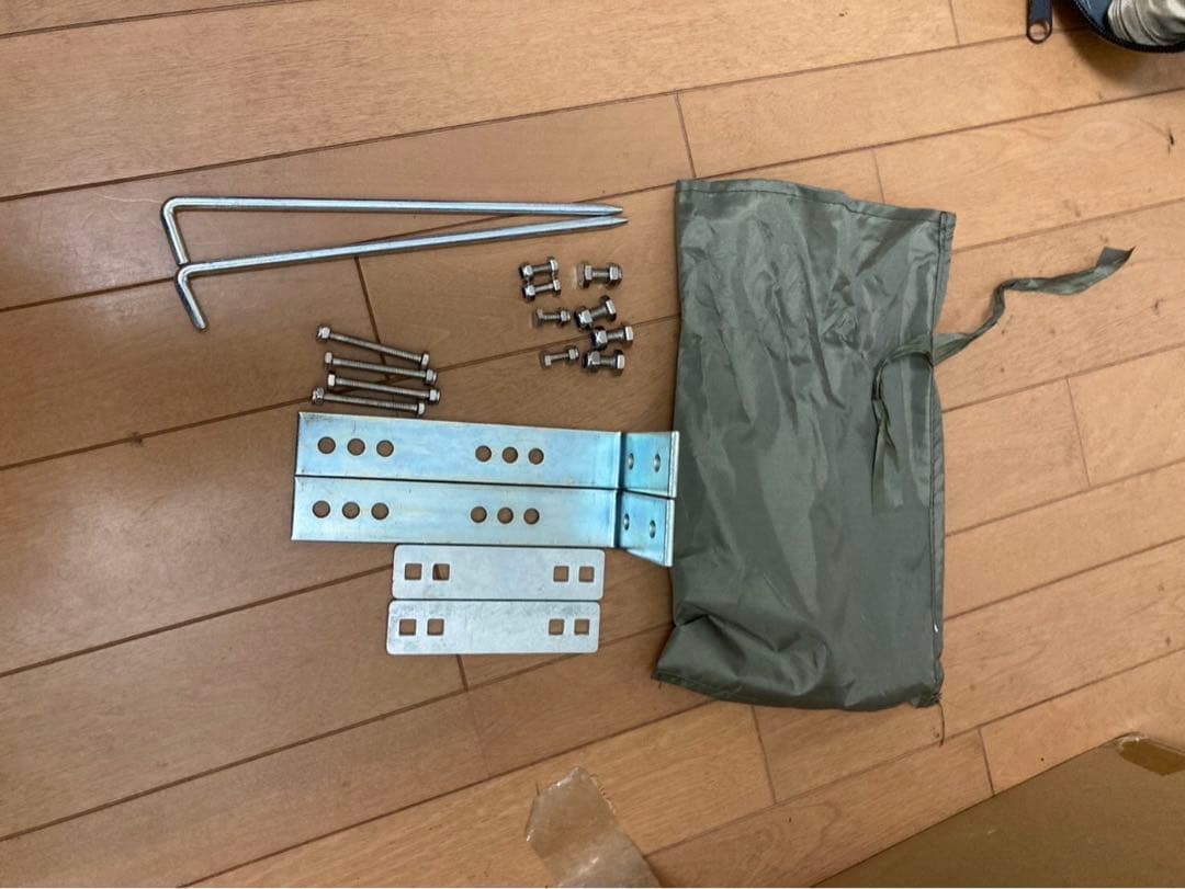 カーサイドタープ　約300cm x 約200cm