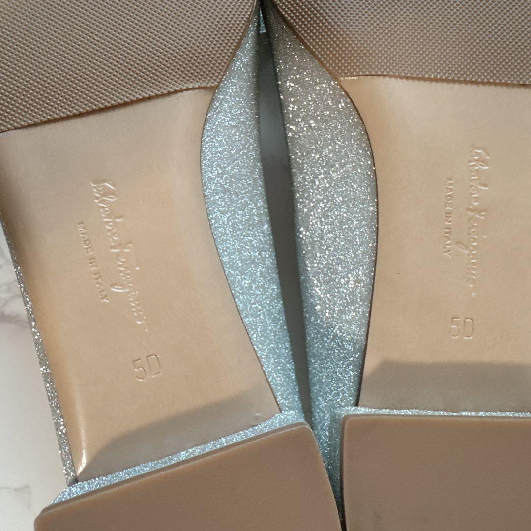 【新品未使用】フェラガモ ラメフラットパンプス