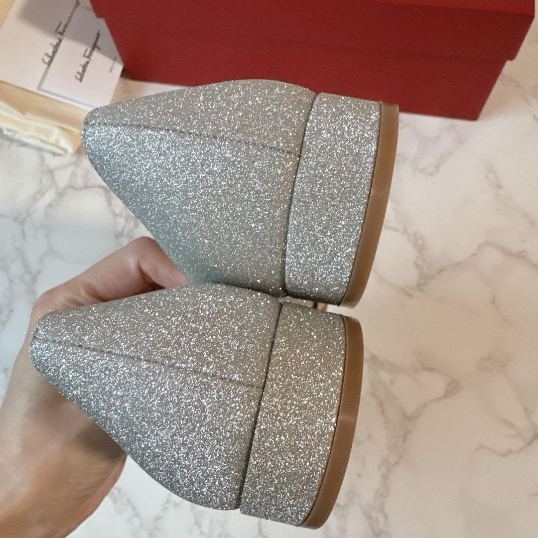 【新品未使用】フェラガモ ラメフラットパンプス