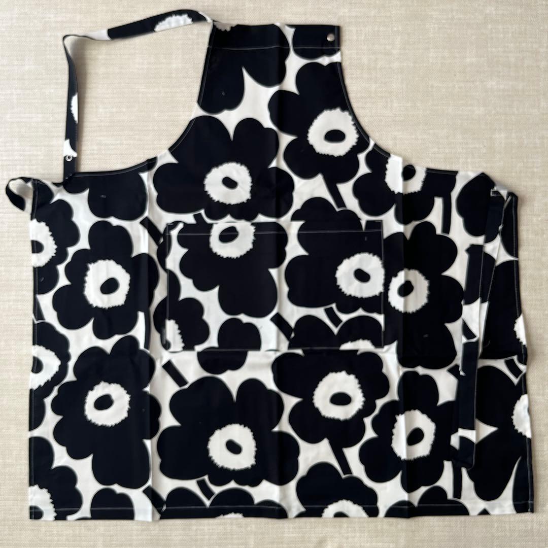 【未使用品】マリメッコ　エプロン、ミトン、ポットホルダー3点セット