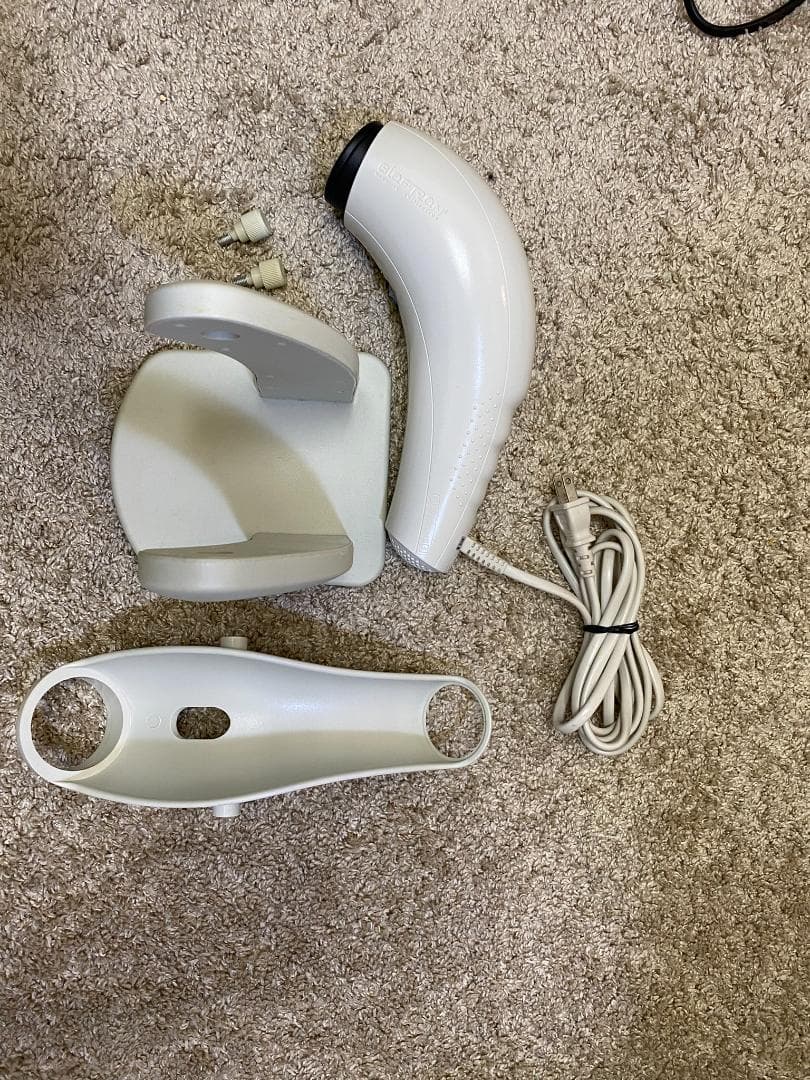 明子。バイオプトロン コンパクト 美顔器 台付き