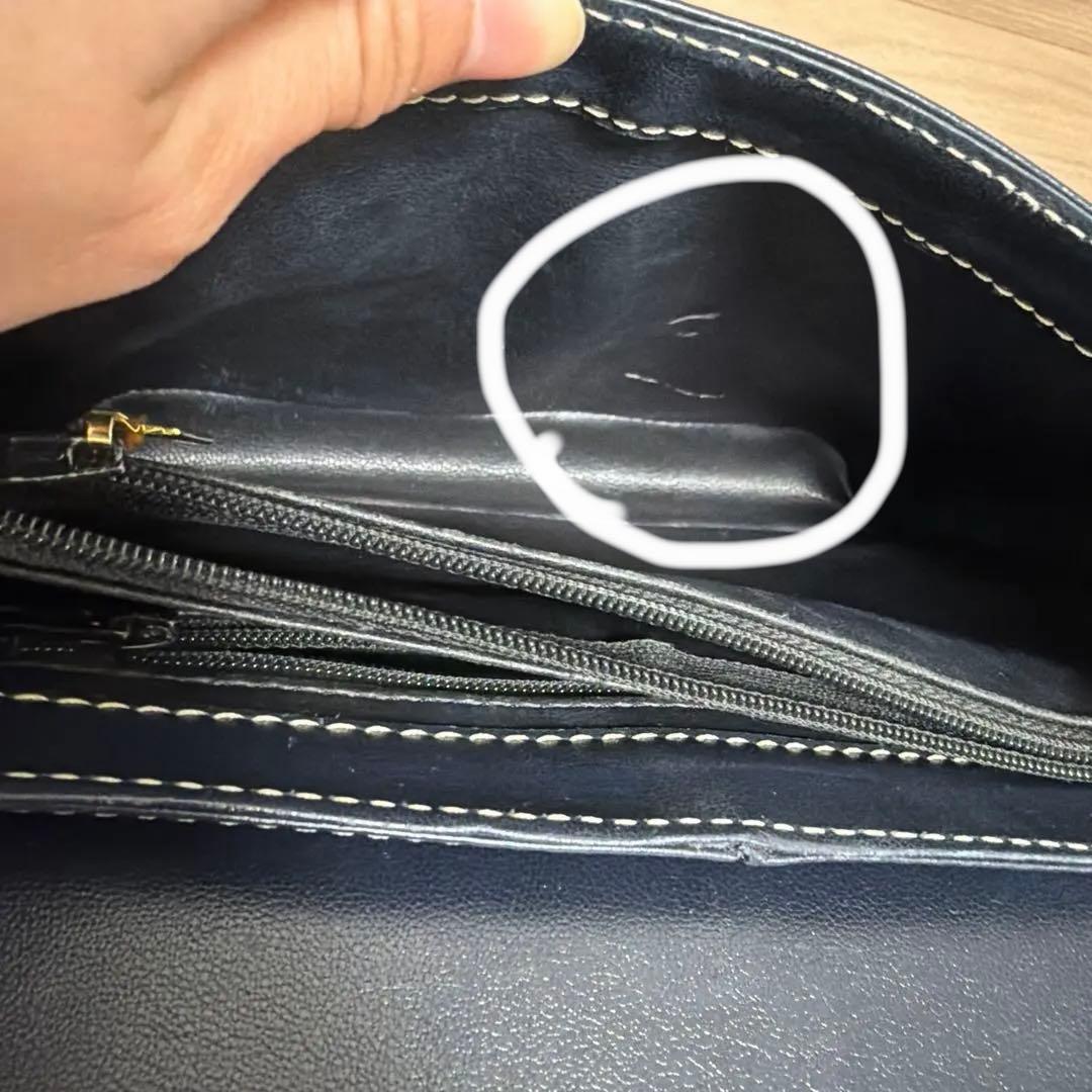 イヴ・サンローランのバッグです。