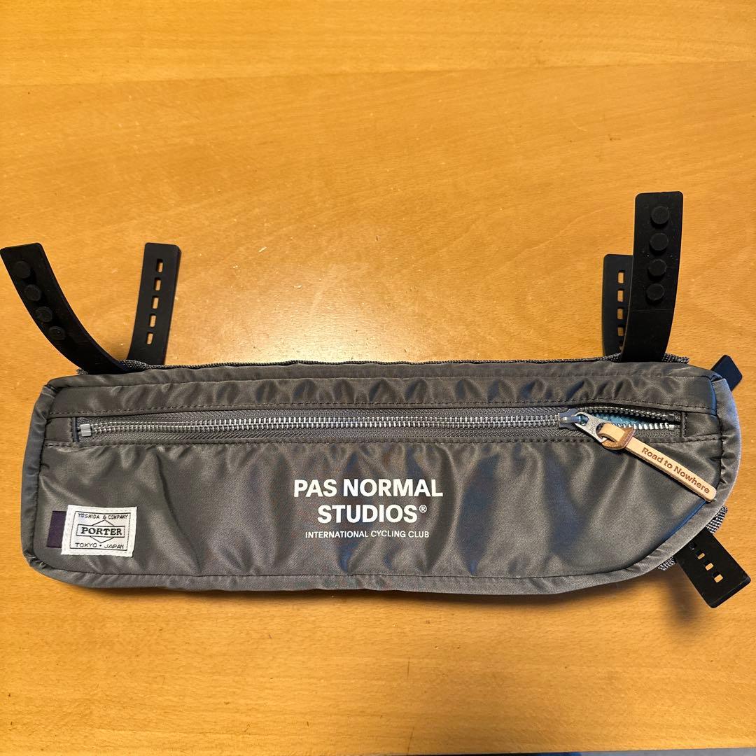 PAS NORMAL STUDIOS ポーターフレームバッグ グレー