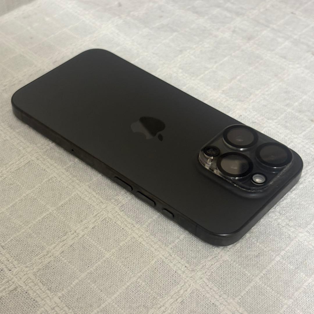 Apple iPhone 15Pro ブラックチタニウム 本体　付属品完品
