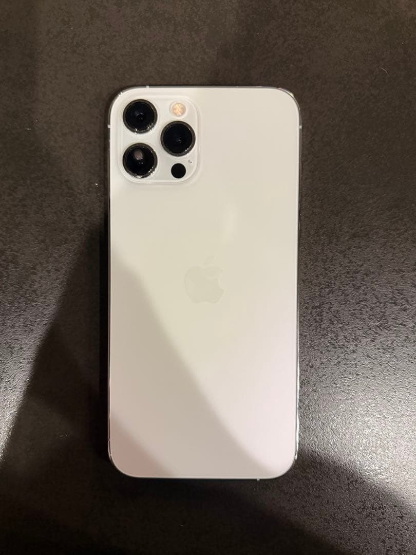 Apple iPhone 12 Pro Max 本体 ホワイト