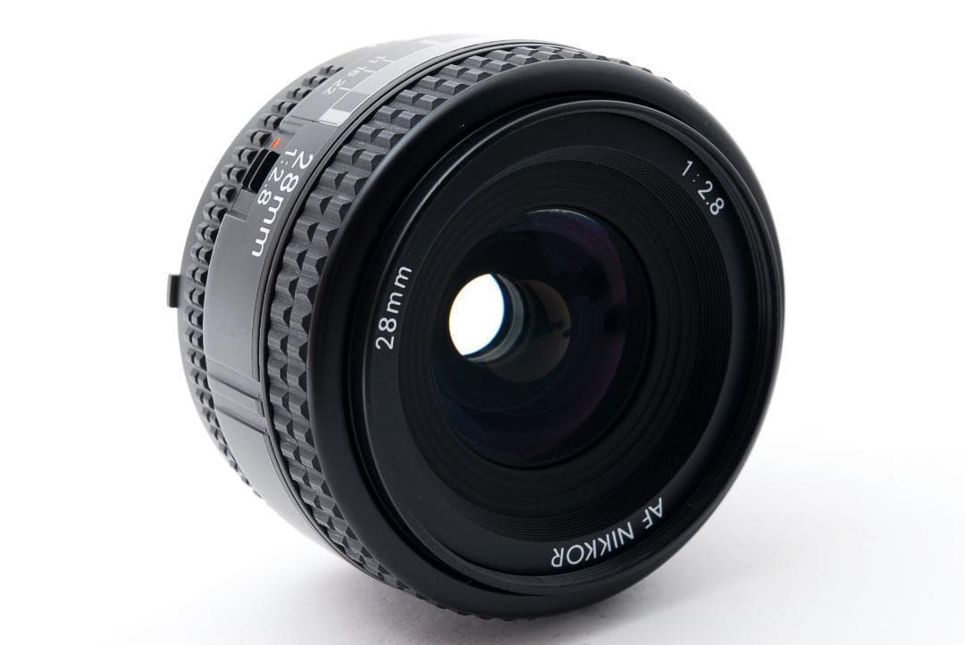Nikon AF NIKKOR 28mm F2.8 広角単焦点レンズ