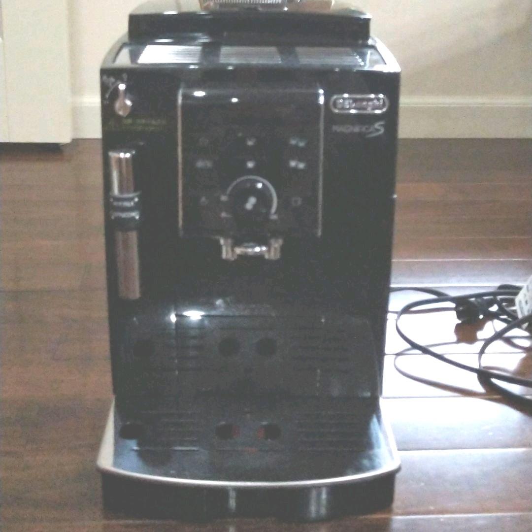 デロンギ（イタリア製）　全自動エスプレッソマシンECAM23120