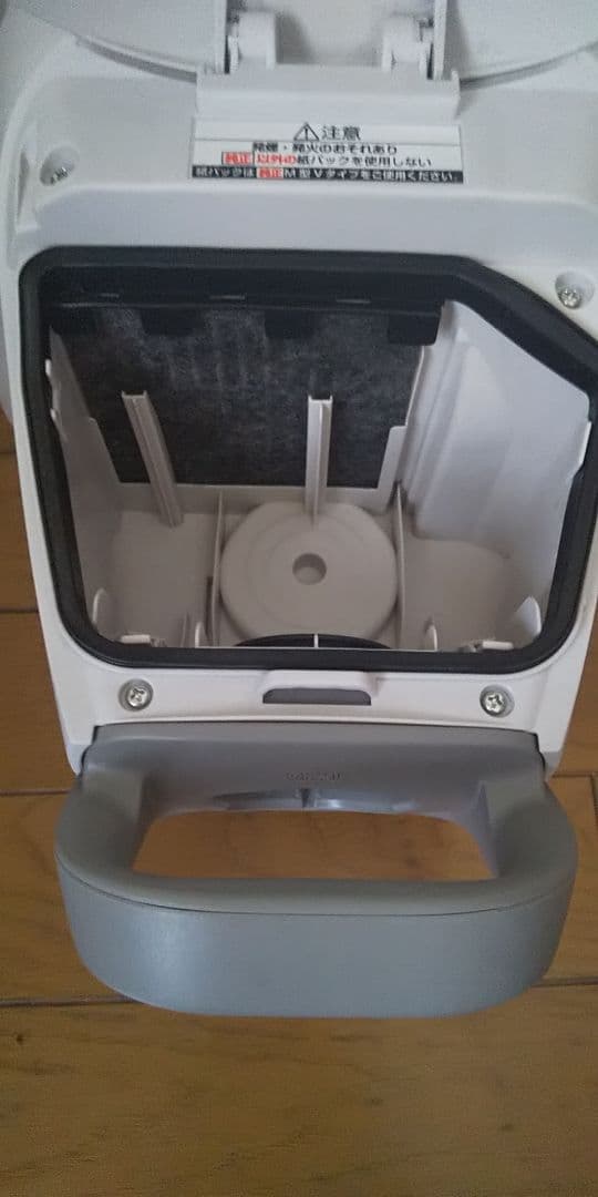 22年製❗軽量型、パナソニック、紙パック式掃除機(エアーノズル)